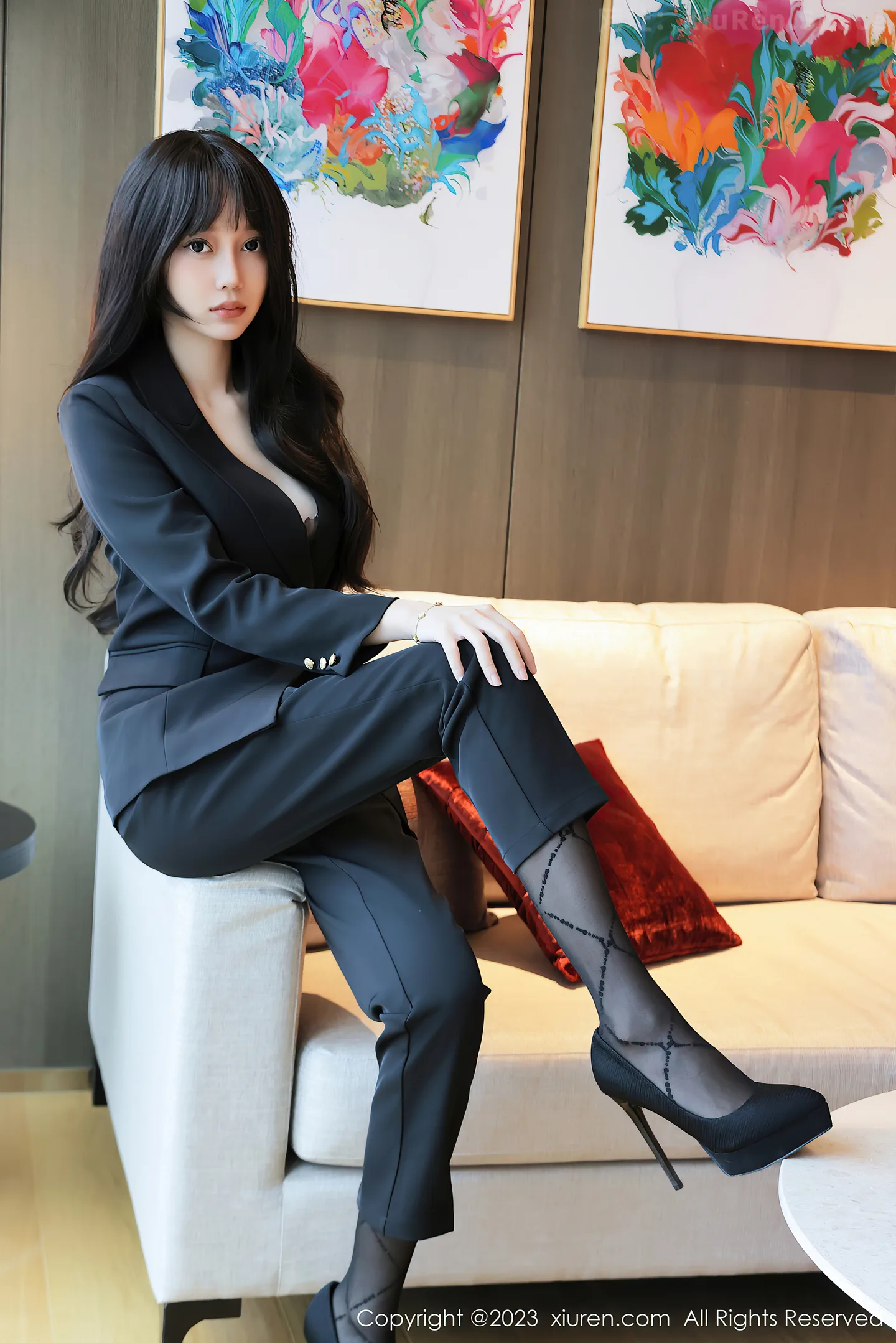 图片[5]-[XiuRen秀人网]VOL.7502 模特玥儿玥er性感薄纱暖灰内衣配黑丝裤袜秀曼妙身姿诱惑写真78P-秀人网官方网站